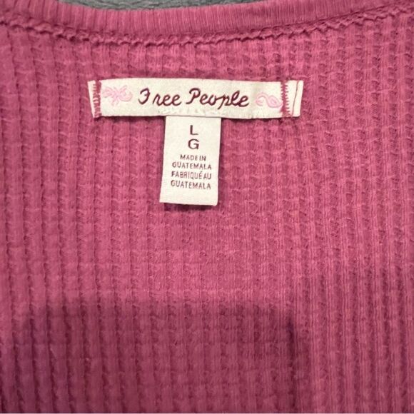 Free People Santa Clara Thermal Long Sleeve Oversized V Neck Top Mulberry Size L - Picture 3 of 9